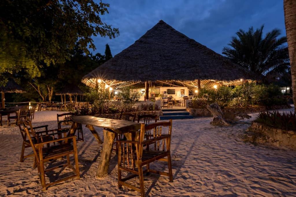 Bella Vista Resort Zanzibar كيزيماكزي المظهر الخارجي الصورة